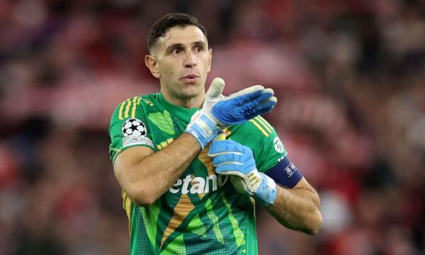 Aston Villa nuk e lëshon Emiliano Martinezin, Juventusi i vihet pas dy portierëve tjerë