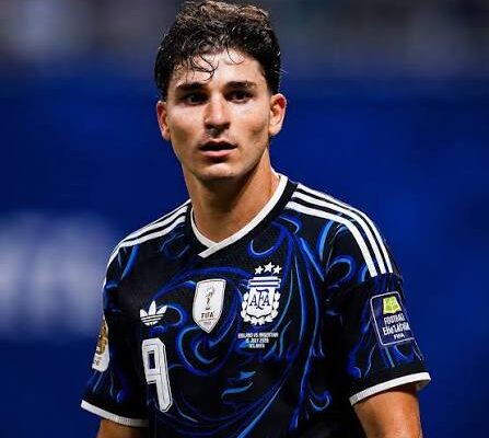 Arsenali bën ofertë spektakolare për Julián Álvarezin