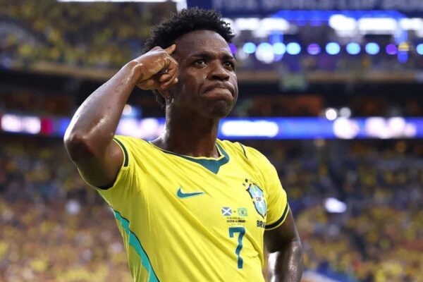 Vini Jr shpërthen në emocione pas lamtumirës së Neymarit: Neymari është idhulli im