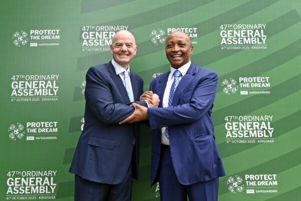 Konfederata Afrikane e Futbollit nuk hedh poshtë propozimin e Infantino-s: Duhet ekzaminuar dhe vlerësuar!