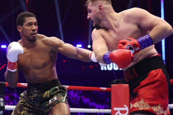 Pasi fitoi ndeshjën kundër Kristian Prengës, Anthony Joshua flet për boksierin shqiptar dhe sfidon Tyson Fury