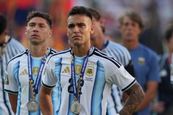 Zhgënjim i dyfishtë për Lautaro Martinez, zero minuta në finale për sulmuesin argjentinas
