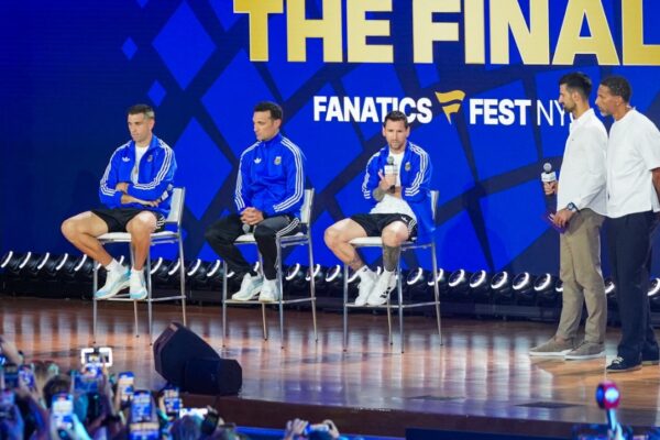 Argjentina mbyll stërvitjen e fundit në Atlanta, Scaloni “mbyll” Yamal-in në një dhomë dhe vlerëson Messi-n: Histori e pastër!