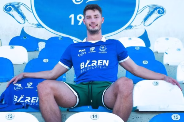 Llapi transferon një mesfushor kroat