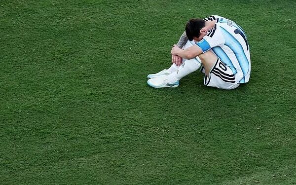 Kritikët kryqëzojnë Lionel Messi-n, dy statistikat e forta kundër “Pleshtit”