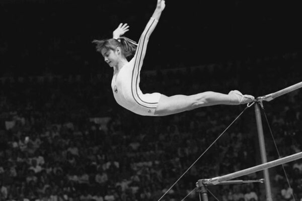 Gjimnastikë/ Perfeksioni ekziston, 50 vite nga “10”-ta e Nadia Comaneci