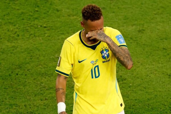 Brazili po planifikon një ndeshje lamtumire për Neymarin