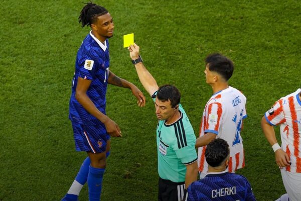 Deschamps: Ajo që ndodhi me Paraguaj na bën më të fortë, s’kam frikë nga kartonat pasi kam ekip të mirë