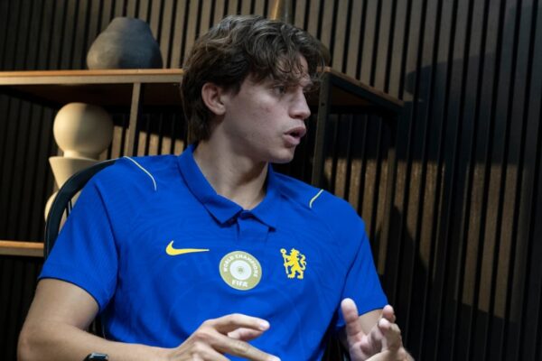 “Jam shumë i lumtur që e njoh”, zbulon njeriun që e bindi të transferohej te Chelsea