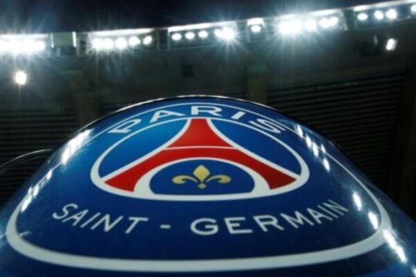 PSG nis bisedimet për transferimin e papritur të një ylli të Premier League