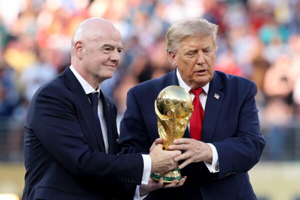 Akuzat për ndikimin e Trump në FIFA, Komiteti Olimpik Ndërkombëtar merr vendim për Infantinon