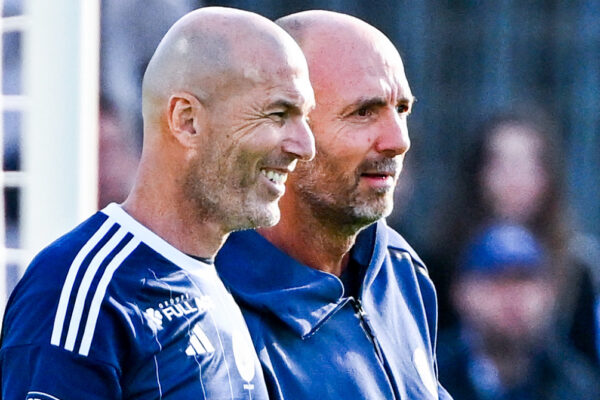 Dugarry: Nuk e mendoja kurrë se Zidane do të bëhej trajner, ndoshta aroma e barit…