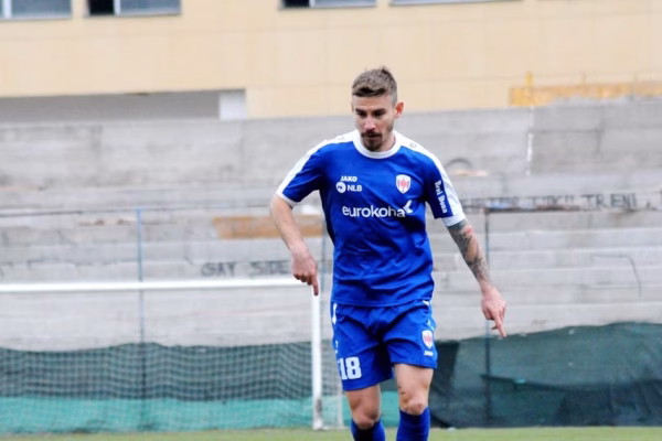 Futbollisti që ka shkëlqyer në Shqipëri, Kosovë e Maqedoni të Veriut, i jep fund karrierës