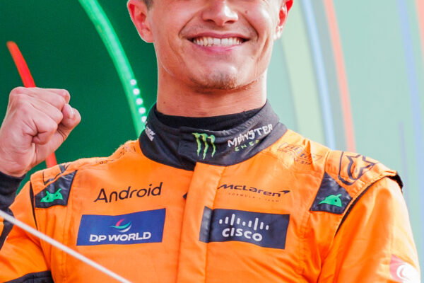 Lando Norris rinovon me McLaren deri në vitin 2030, merr edhe makinën e sezonit 2025