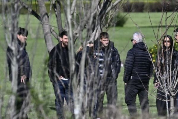 Messi ndërmerr hapa ligjorë ndaj mediave argjentinase për shkelje të privatësisë së familjes