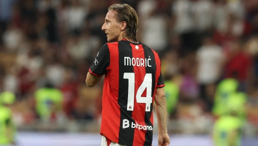 MILAN, ITALY - MAY 24: Luka Modric of AC Milan dejected at the end of the Serie A match between AC Milan and Cagliari Calcio at Giuseppe Meazza Stadium on May 24, 2026 in Milan, Italy. (Photo by Claudio Villa/AC Milan via Getty Images)
