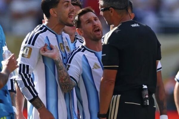 Pezullime lojtarësh dhe gjoba të rënda, FIFA ndëshkon Argjentinën pas incidenteve në finalen e Botërorit