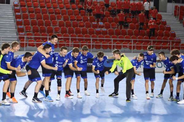 Kosova U18 në hendboll mposht Britaninë e Madhe