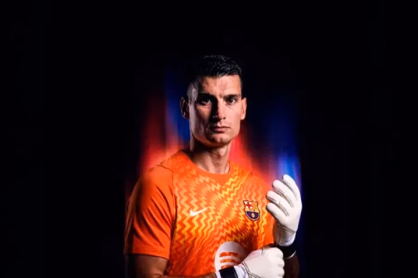 Barcelona zyrtarizon transferimin e Dominik Livakovic