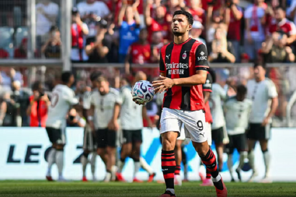 Milan mposht 4-2 United me një super Chukwueze, shënon edhe Ramos (Video)