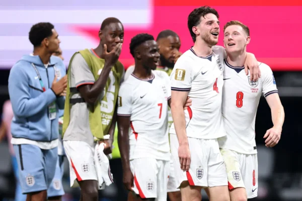 Shkëlqeu në Botëror, betejë trepalëshe mes Liverpool-it, Milanit dhe Interit për yllin e Anglisë