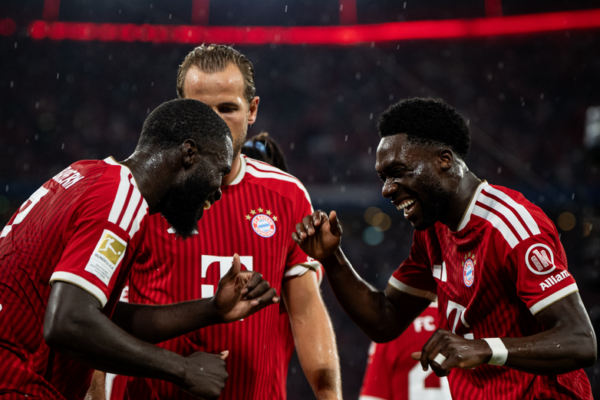 Bayern-i nuk përmbahet, shkatërron Stuttgart-in me pesë gola (Video)