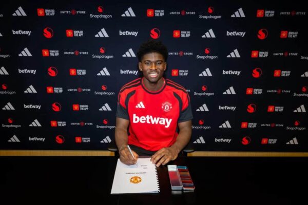 “Manchester United është klubi im i ëndrrave, mezi po pres që të luaj në Old Trafford”