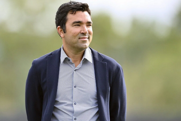 Deco takohet me menaxherin, ylli i Barçës drejt Premier League