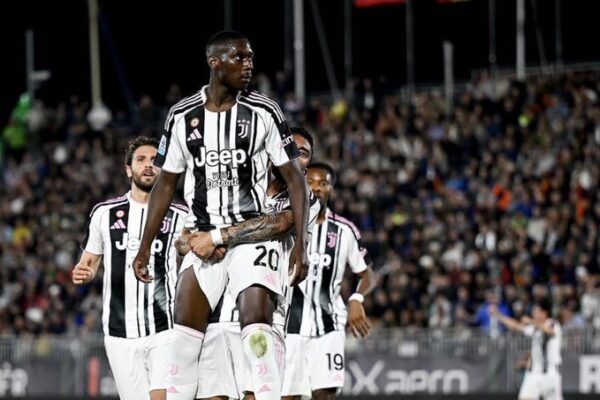 Juventusi arrin marrëveshje me PSG-në për Kolo Muanin, zbulohen detajet e transferimit