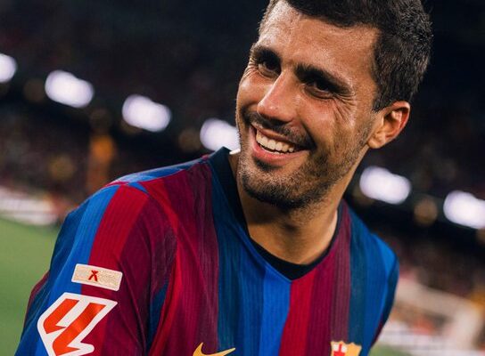 Rodri debuton me Barcelonën, mesfushori: “Ky është vendi ku doja të isha”