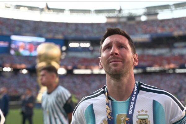Messi me mesazh rrëqethës pas humbjes së babait: Nuk e di çfarë do të bëj pa ty, s’e di si të vazhdoj më tej
