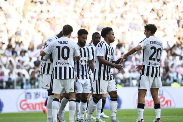 JUVENTUS NUK NDAL! Tre transferime të reja në horizont