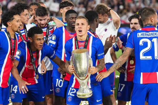 Luis Enrique pas humbjes nga Lens: PSG-ja luajti më mirë se sa prisja