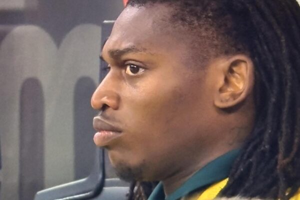 Galatasaray me ofertë “qesharake” për Leao-n, Milan e refuzon direkt