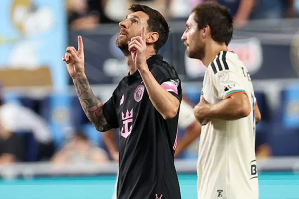 Messi shënon pas humbjes së babait, festimi i tij prekës bëhet momenti i ndeshjes