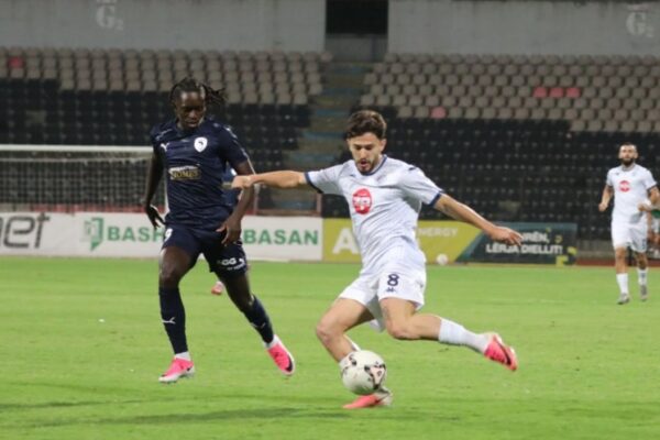 Dinamo dominon Pafos, por është e pafat. Kualifikimi vendoset në Qipro