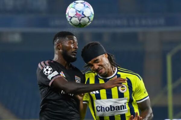 Champions League (play-off): Natë barazimesh në tre takimet e sotme. Kualifikimi mbetet i hapur
