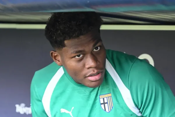 Dështon kalimi i Suzuki-t te PSG, kërkesa në minutën e fundit tërboi francezët