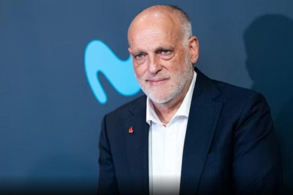 Tebas sërish në sulm kundër Infantino-s: Arrogant dhe injorant, duhet të dorëhiqet!