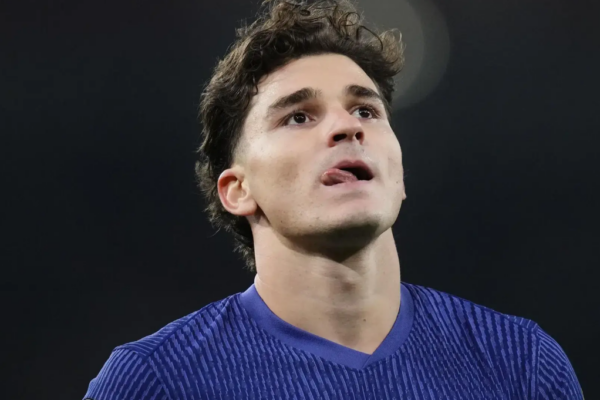 Nuk dorëzohet Alvarez, bën këtë lëvizje në përpjekje për t’iu bashkuar Barcelonës