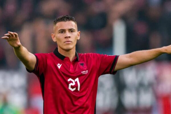 Sirena arabe për Kristjan Asllanin, Al Jazira nis kontaktet me Interin për mesfushorin kuqezi
