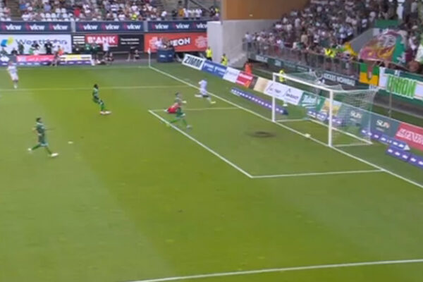 Goli i katërt në tre ndeshje, sulmuesi i harruar nga Kombëtarja e ka nisur “flakë” kampionatin (Video)