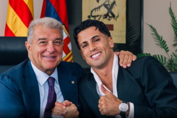 Zyrtare: Joao Cancelo rikthehet te Barcelona
