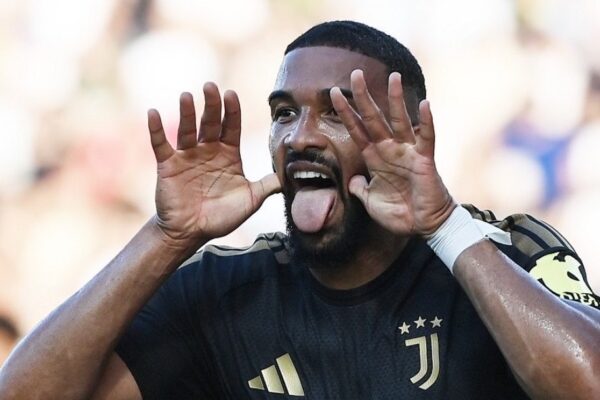 VIDEO: Juventus cinik, një gol për tre pikë në transfertë