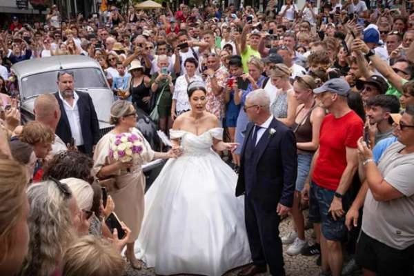 “Pushtohet” kisha në Madeira, por nuk është dasma e Ronaldos