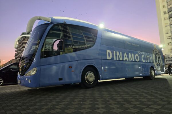 Dinamo ka nevojë për “lojtarin e 12-të”, transport falas për tifozës