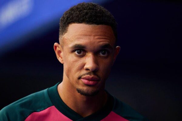 Real Madridi shqyrton largimin e Trent Alexander-Arnold, Liverpooli dhe Newcastle në garë