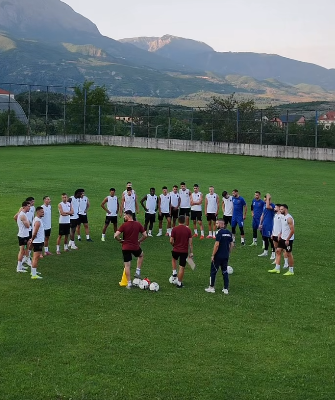 Flamurtari nis fazën përgatitore në Tropojë
