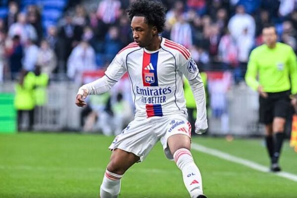 Interi tenton goditjen e dyfishtë për krahët, Spence dhe Fofana dhuratat për trajnerin Chivu