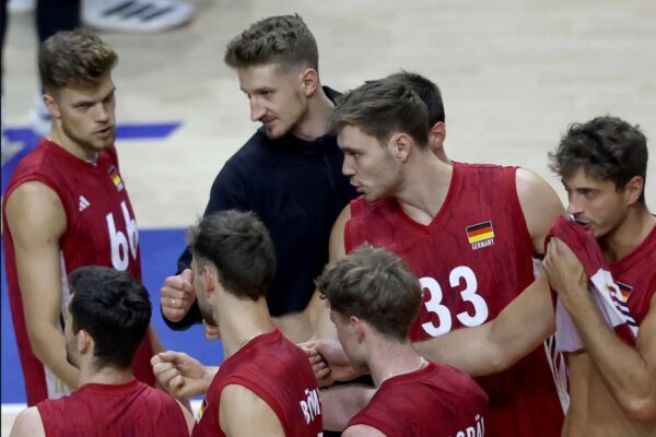 Volejboll/ Itali-Gjermani hyn në histori me setin rekord, 66-64 në një orë e 29 minuta lojë!